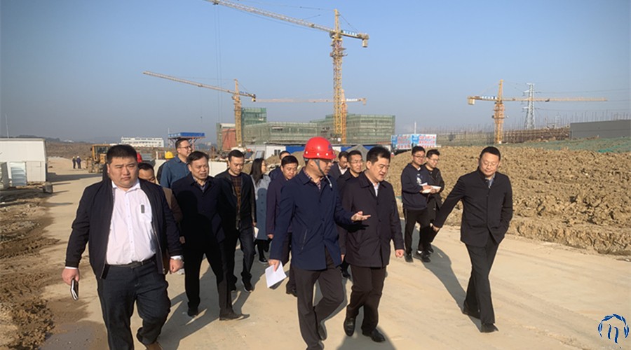 掇刀区委书记伍应彪同志、省发改委工业随处长王祖鹏同志考察调研汉瑞药业项目基地施工现场_bevictor伟德官网 -神经药物生产基地