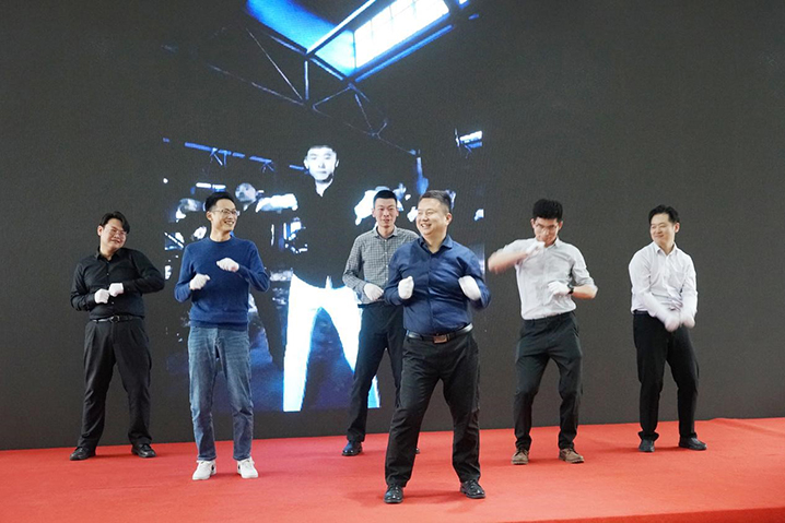 龙行龘龘，，，，前途朤朤——2023年岁情总结暨2024年岁情妄想年度大会_bevictor伟德官网 -神经药物生产基地