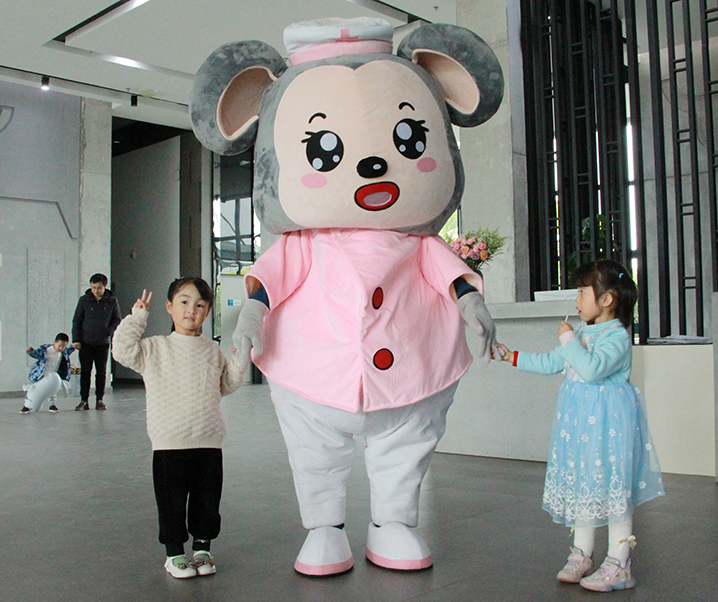 2022年企业开放日：“拥抱一棵树”主题活动_bevictor伟德官网 -神经药物生产基地