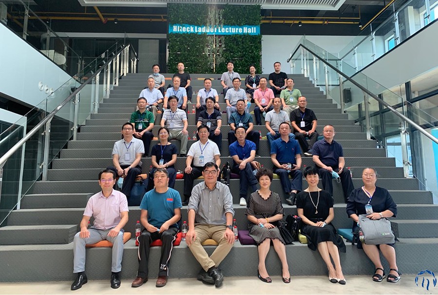 卓越之行，，，bevictor伟德官网之情，，，校企相助，，，携手共赢_bevictor伟德官网 -神经药物生产基地