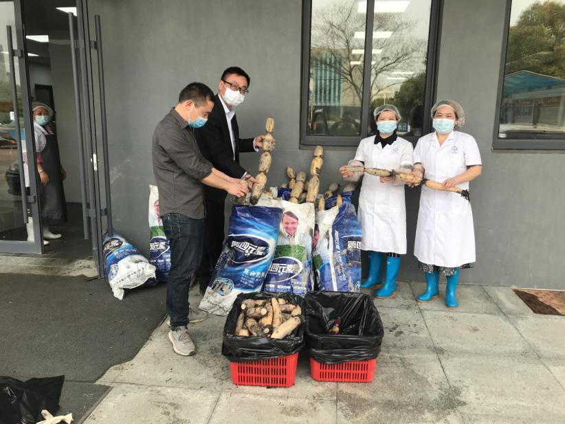 公益助农战“疫”，，，，，，企业相助共赢_bevictor伟德官网 -神经药物生产基地