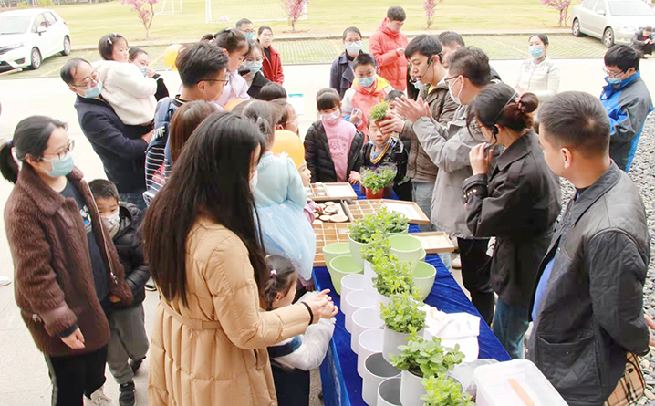 2022年企业开放日：“拥抱一棵树”主题活动_bevictor伟德官网 -神经药物生产基地