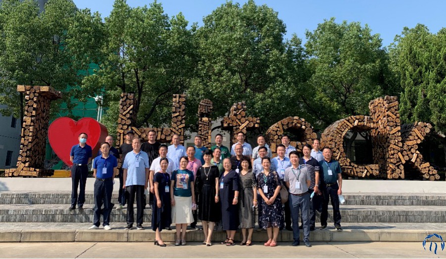 卓越之行，，，bevictor伟德官网之情，，，校企相助，，，携手共赢_bevictor伟德官网 -神经药物生产基地