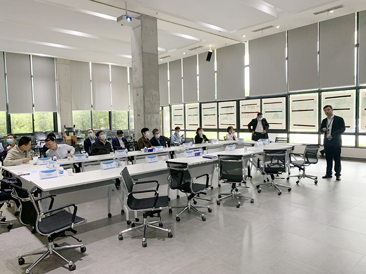 广西壮族自治区人大常委会副主任杨静华一行莅临bevictor伟德官网生物旅行调研_bevictor伟德官网 -神经药物生产基地