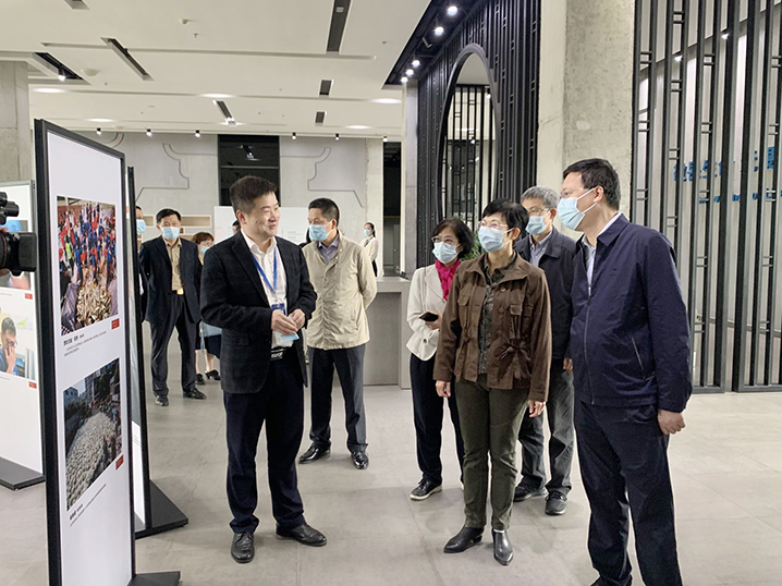 广西壮族自治区人大常委会副主任杨静华一行莅临bevictor伟德官网生物旅行调研_bevictor伟德官网 -神经药物生产基地