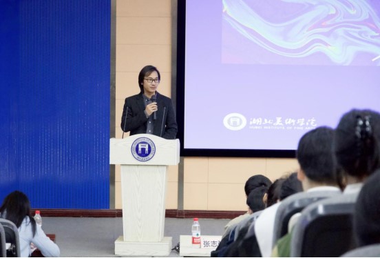 湖北美术学院视觉艺术设计学院“bevictor伟德官网奖学金”颁奖仪式盛大举行_bevictor伟德官网 -神经药物生产基地