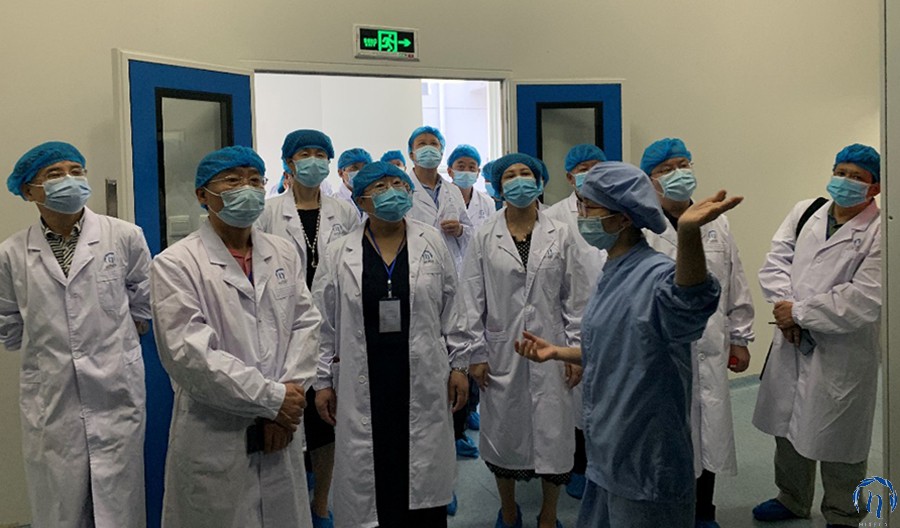 卓越之行，，，bevictor伟德官网之情，，，校企相助，，，携手共赢_bevictor伟德官网 -神经药物生产基地