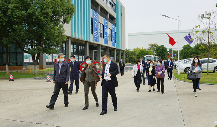广西壮族自治区人大常委会副主任杨静华一行莅临bevictor伟德官网生物旅行调研_bevictor伟德官网 -神经药物生产基地
