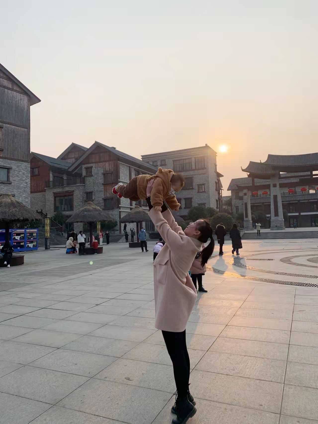 【三八女神节】愿你不惧时光，，自成光线_bevictor伟德官网 -神经药物生产基地